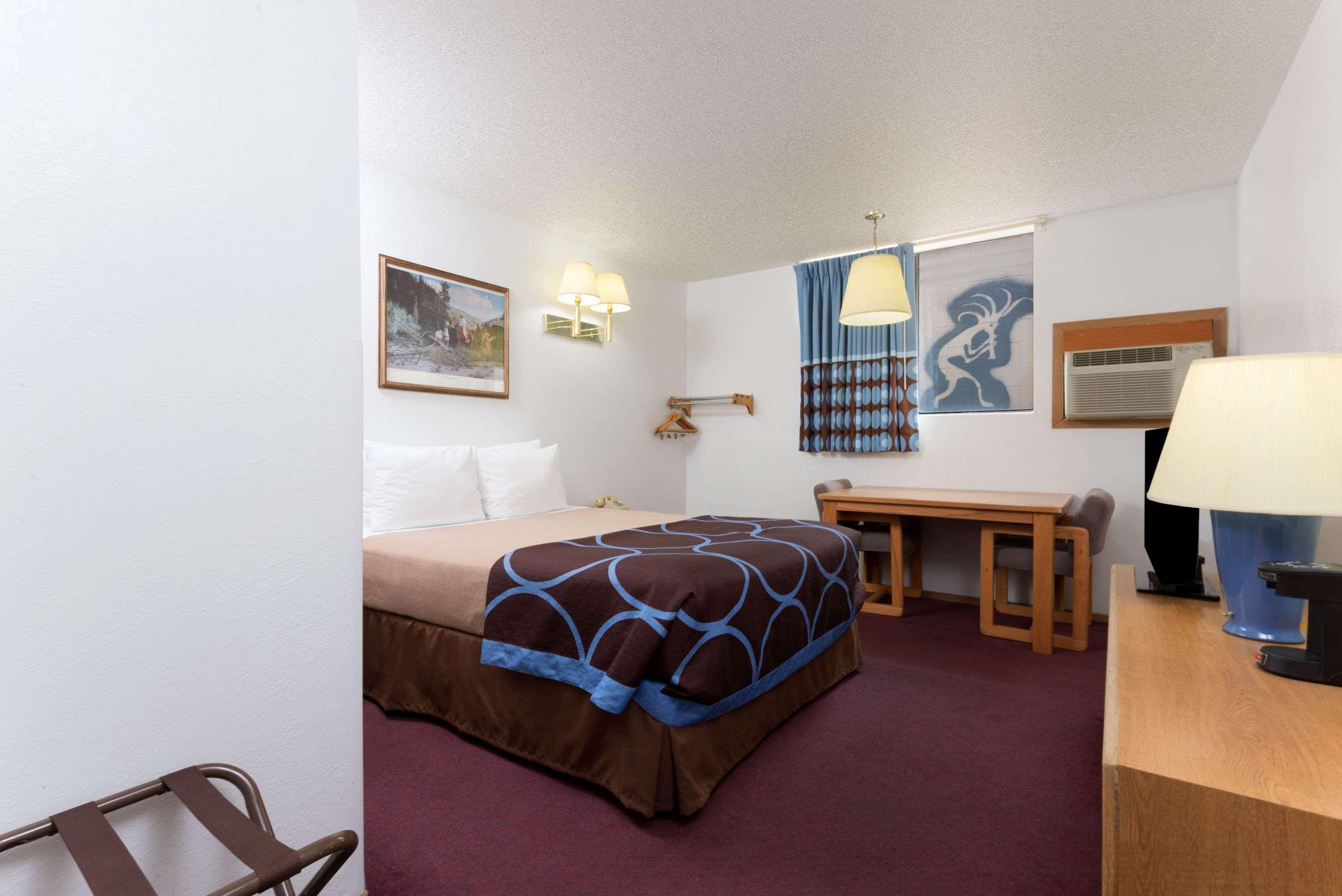 ซูเปอร์ 8 บาย วินด์แฮม คอร์เตซ/เมซา เวอร์เด แอเรีย Motel คอร์เทซ ภายนอก รูปภาพ